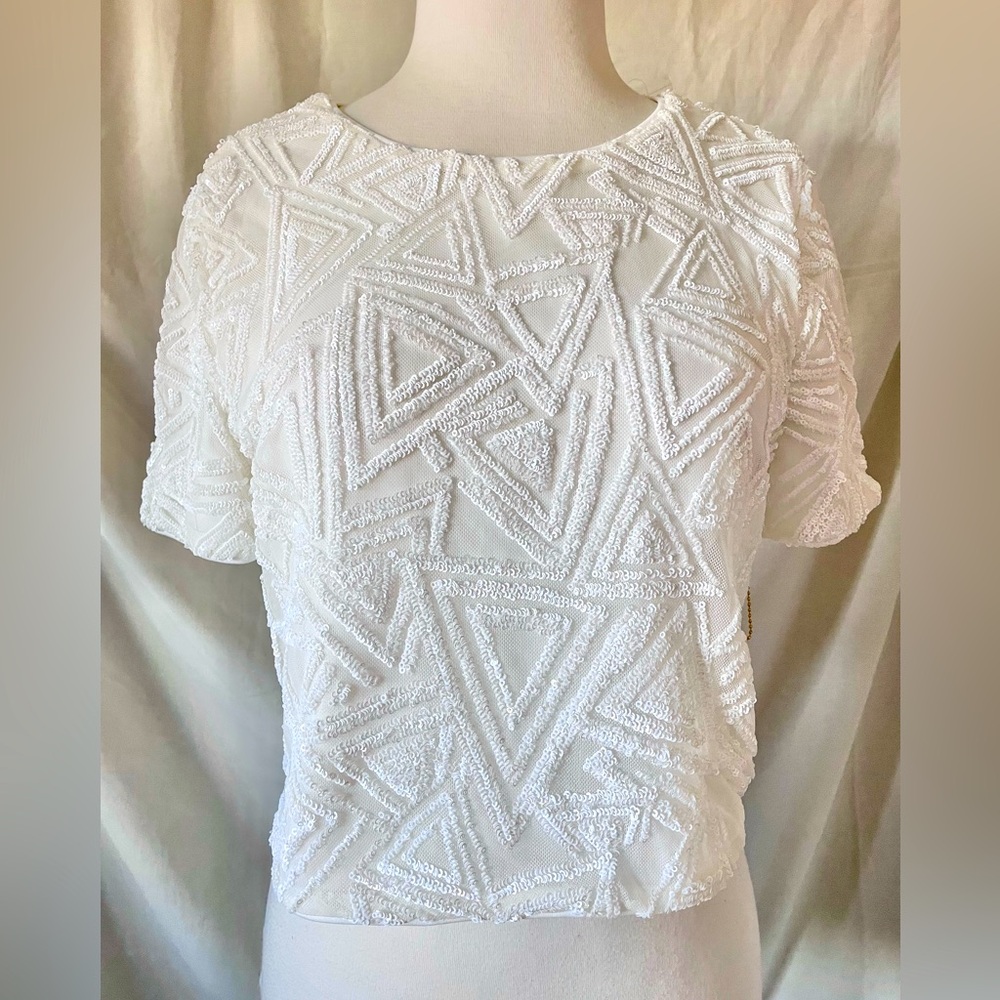 F21 White Geometric Sequin Top sz M NWT
